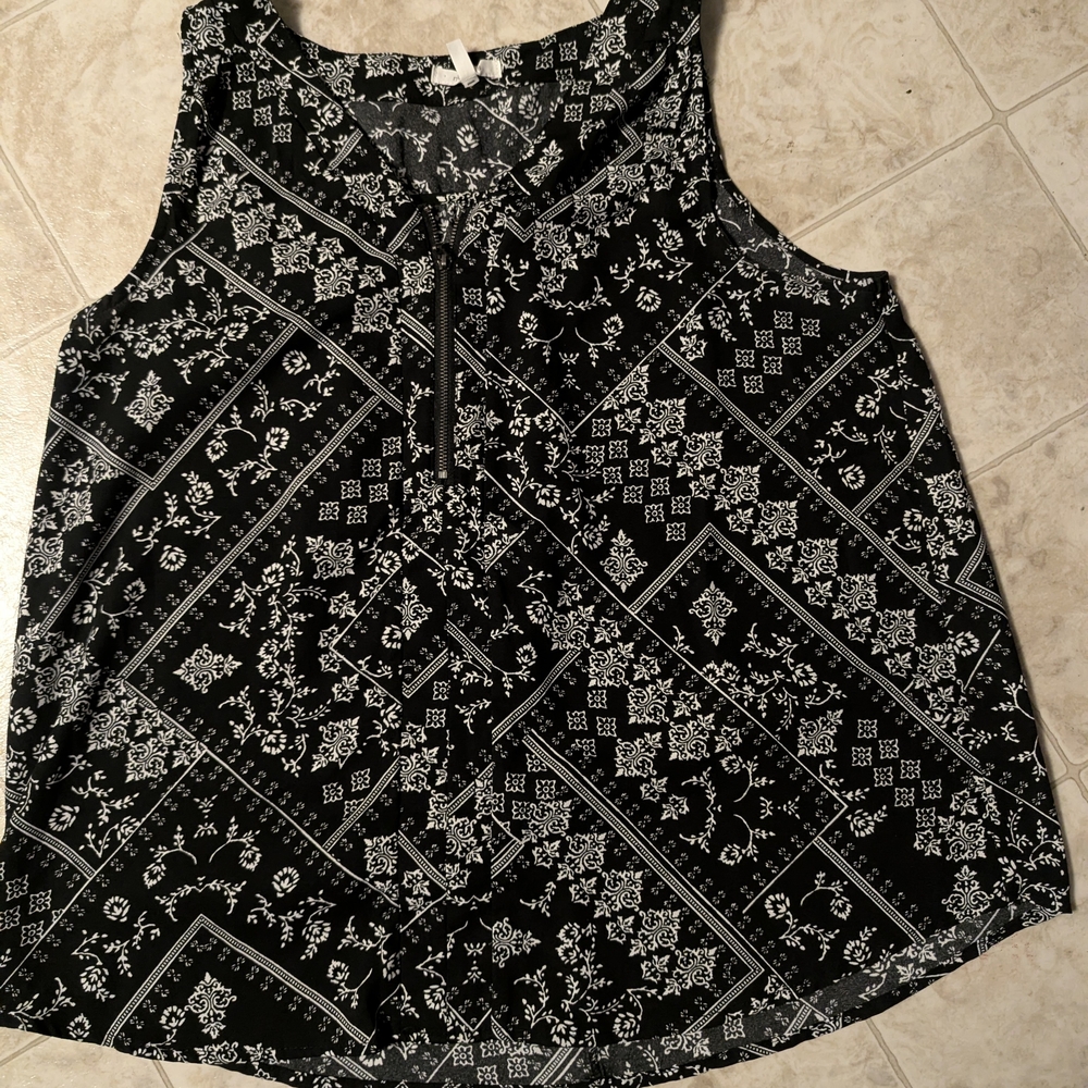 Maurices Black and White Patterned Tank Top